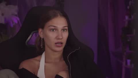Emily online show from August 2, 8:21 am