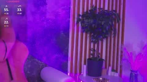 Emily online show from August 3, 12:12 pm