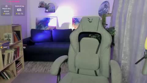 Emily online show from August 7, 12:49 pm