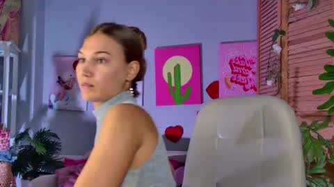 Emily online show from August 10, 9:11 am
