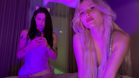 Kate and Sammy online show from August 13, 1:03 pm