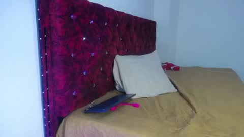 Sweety online show from August 6, 2:10 am