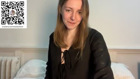 Lily online show from August 1, 11:00 pm
