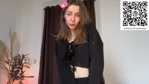 Lily online show from August 2, 2:57 pm