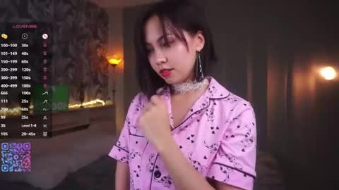 Astrid online show from August 14, 5:38 pm