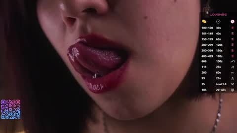 Astrid online show from August 15, 5:39 pm