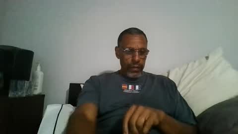 swimmerbod2495 online show from July 11, 12:05 am
