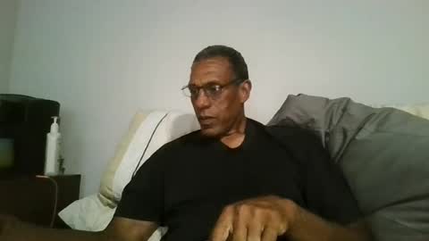 swimmerbod2495 online show from August 4, 2:41 am