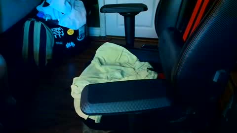 swollverine online show from August 11, 4:03 am