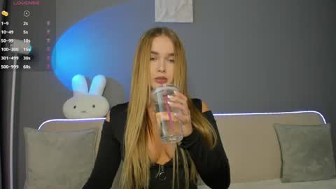 Angel3 online show from August 13, 1:08 am