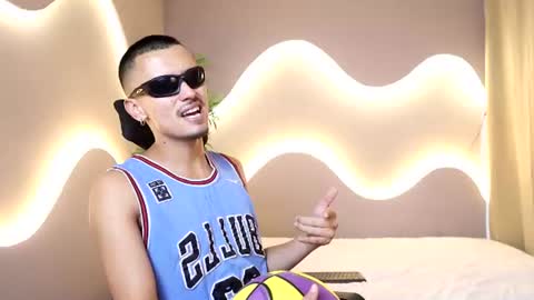 sylas_xl online show from July 16, 5:47 pm