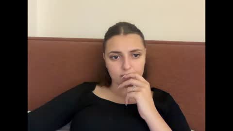 Sylvia online show from August 6, 4:17 pm