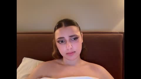 Sylvia online show from August 16, 1:31 am