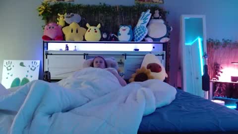 Jennah online show from July 31, 9:09 pm