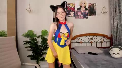Yuki online show from August 8, 3:12 pm