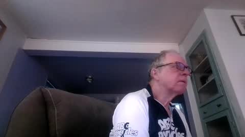 tacrunner66_ online show from August 4, 1:41 pm