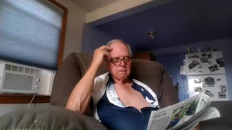 tacrunner66_ online show from August 4, 11:24 pm
