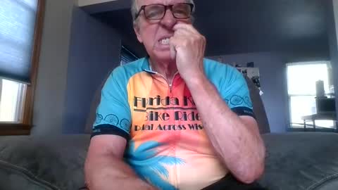 tacrunner66_ online show from August 9, 2:40 pm