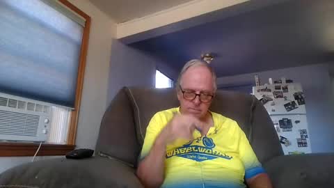 tacrunner66_ online show from August 10, 10:00 pm