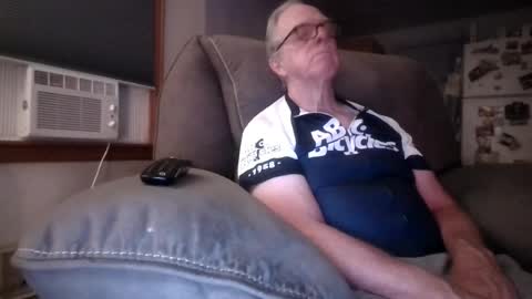 tacrunner66_ online show from August 11, 4:25 am