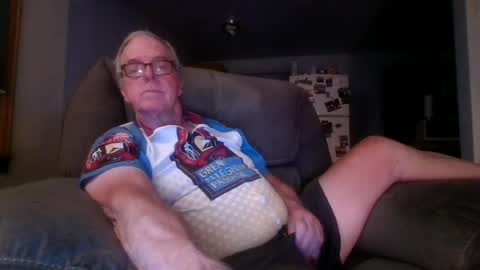 tacrunner66_ online show from August 12, 4:04 am