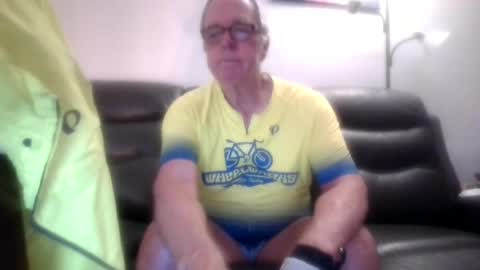 tacrunner66_ online show from August 15, 1:37 pm