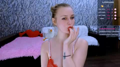 Im Taya  online show from May 10, 8:55 pm