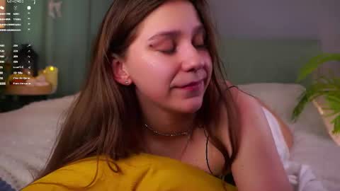 Molly online show from August 14, 8:07 am