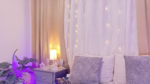 tali  online show from July 23, 6:32 pm