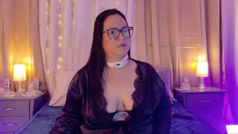 tali  online show from July 23, 9:50 pm