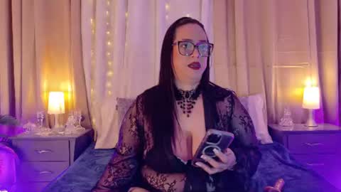 tali  online show from July 29, 10:28 pm