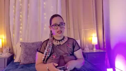 tali  online show from July 30, 8:04 pm