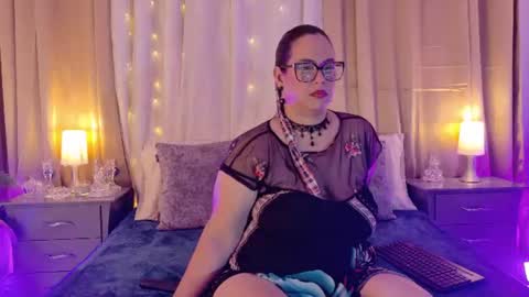 tali  online show from July 30, 9:10 pm