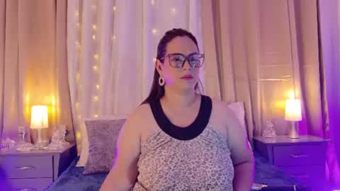 tali  online show from August 3, 6:59 pm