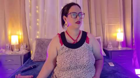 tali  online show from August 3, 10:28 pm