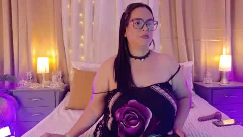 tali  online show from August 5, 10:19 pm