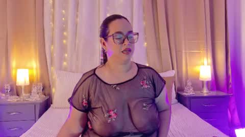 tali  online show from August 6, 8:08 pm