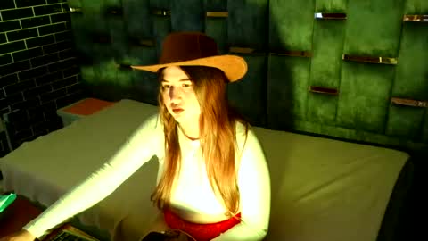 Talia Sky online show from August 14, 1:31 am