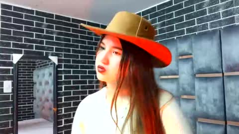 Talia Sky online show from August 14, 5:55 am