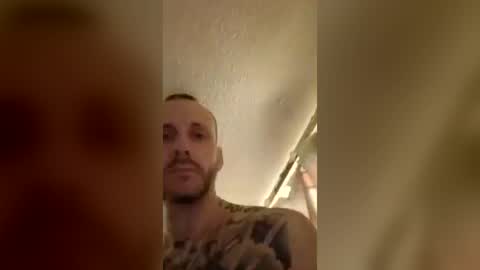 Tallcleancuthung online show from August 25, 12:12 pm