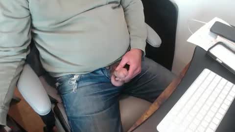 tallguy4unow online show from March 5, 9:44 pm