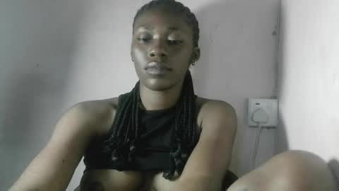 tallnsexydee online show from August 12, 10:17 am