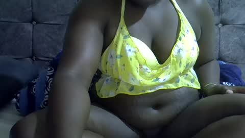 tamilah online show from August 8, 5:02 pm