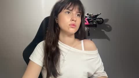 Alice online show from August 3, 3:19 pm