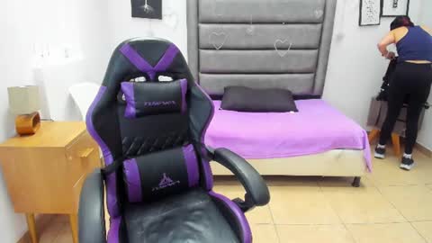 Tania  online show from July 21, 2:30 pm