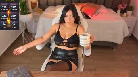 Tania Dias online show from August 6, 9:58 pm