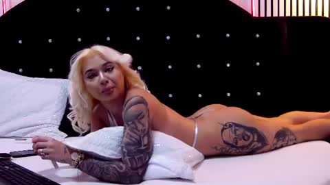 taniabliss online show from August 14, 5:11 am