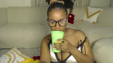 tania online show from July 29, 3:57 am