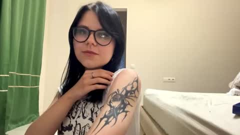 Tarsha online show from August 8, 3:12 pm