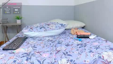 tastydarkchocolatee online show from August 12, 3:14 pm